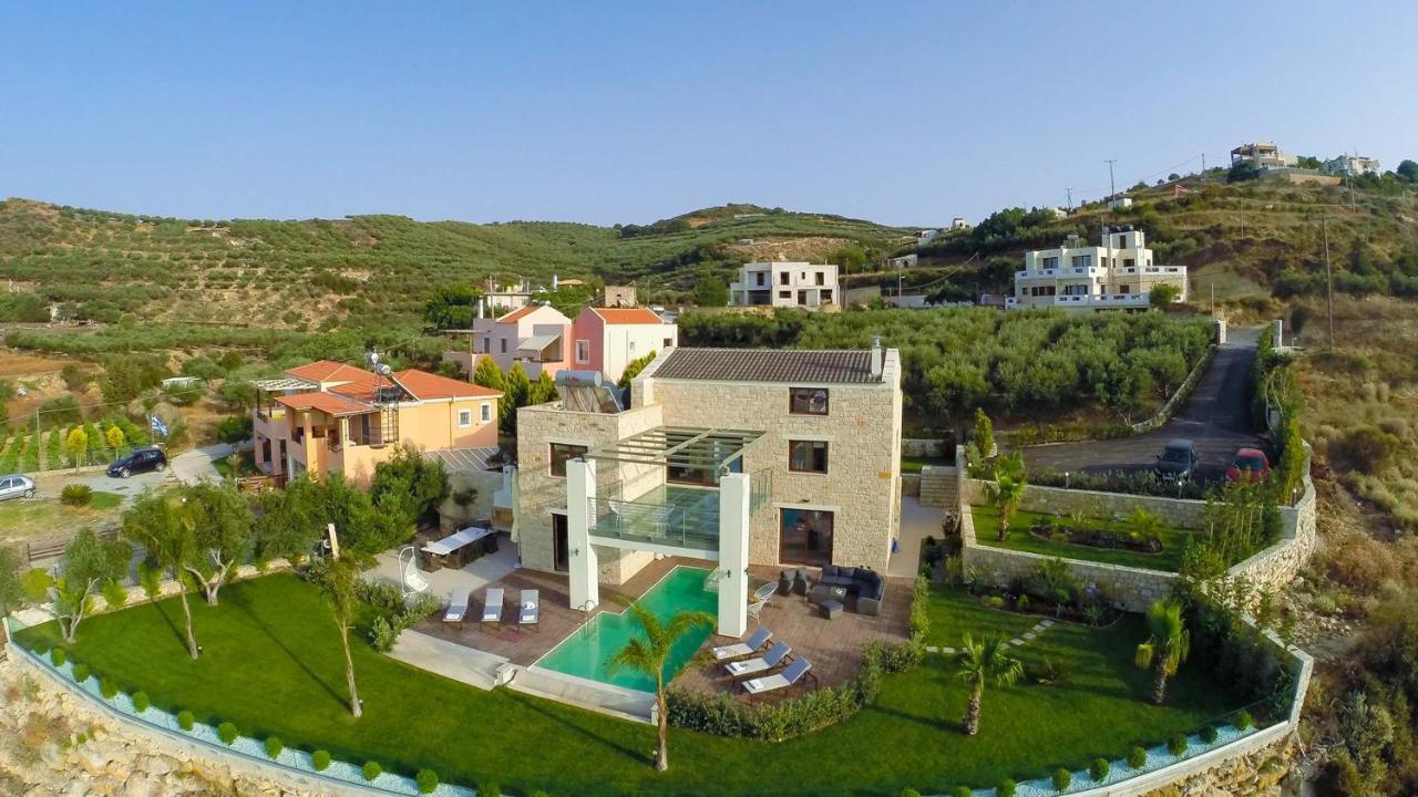 Villa Emilia I Luxury, Amazing Seaview, Next To The Town Kissamos Exterior photo