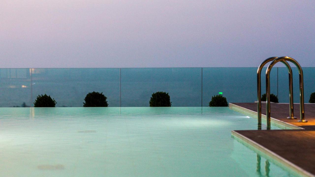 Villa Emilia I Luxury, Amazing Seaview, Next To The Town Kissamos Exterior photo